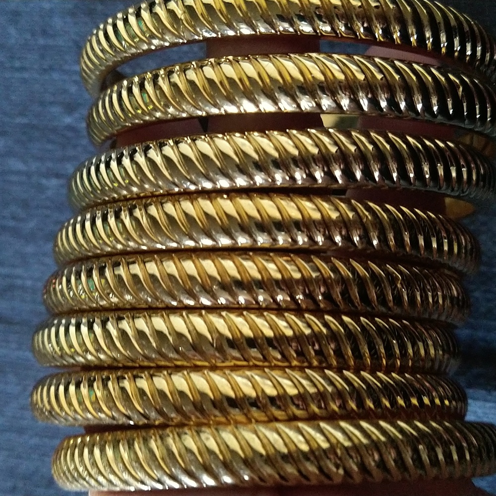 Lily Pulitzer 2015 Gold Tone Bangles, Set of 8